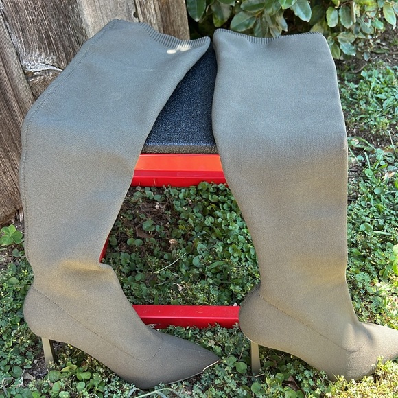 ALDO Crulla Over-The-Knee Boot size 8.5 (Never Worn) - Picture 3 of 7